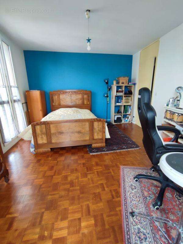   - Appartement à VILLEURBANNE