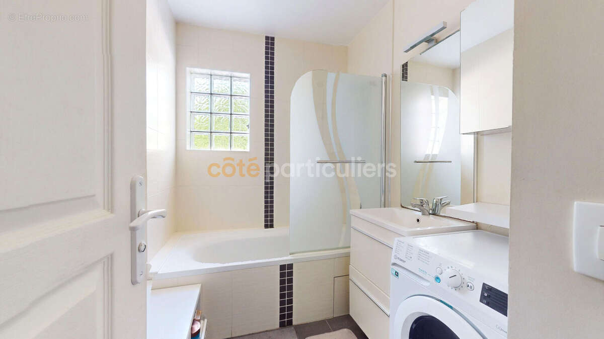 Appartement à SAINT-REMY-LES-CHEVREUSE