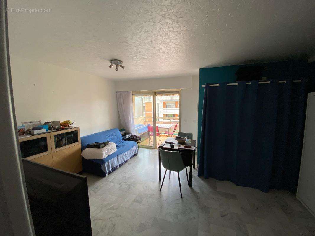 Appartement à VILLENEUVE-LOUBET