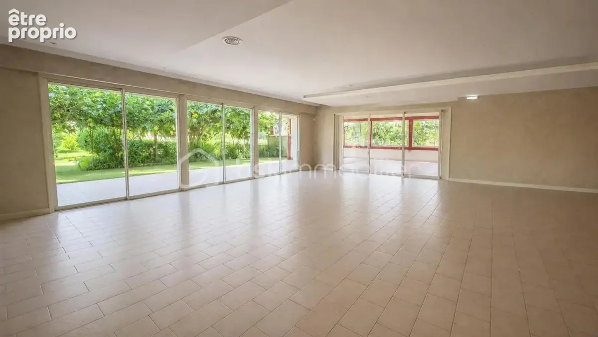 Local commercial avec terrain constructible - photo 7