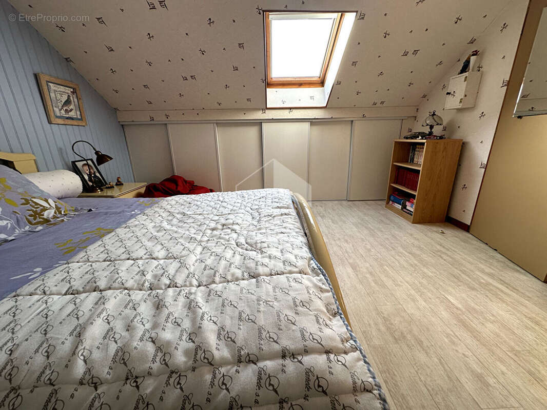 Maison à VILLENEUVE-LA-GUYARD