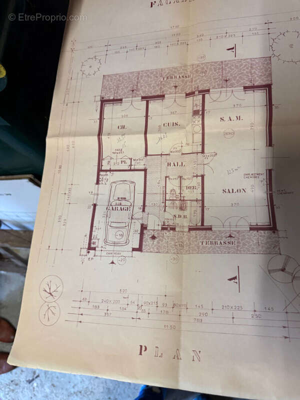 Maison à LE POULIGUEN