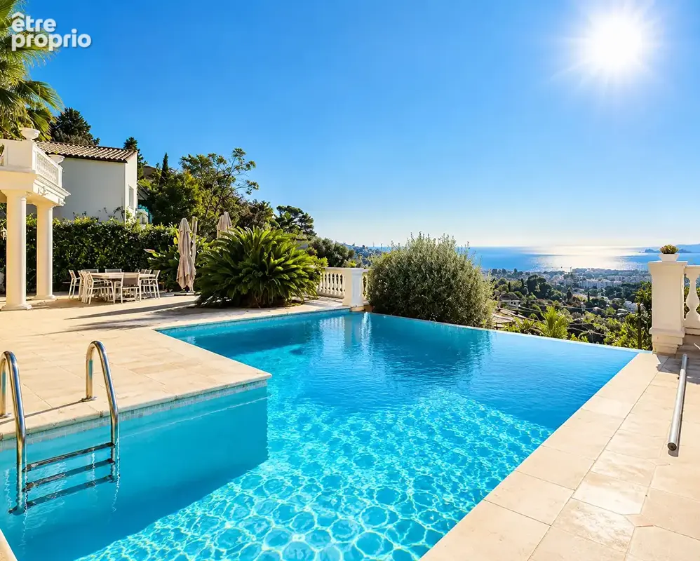 Photo Autres à Mandelieu-La-Napoule au prix de 1 802 000€