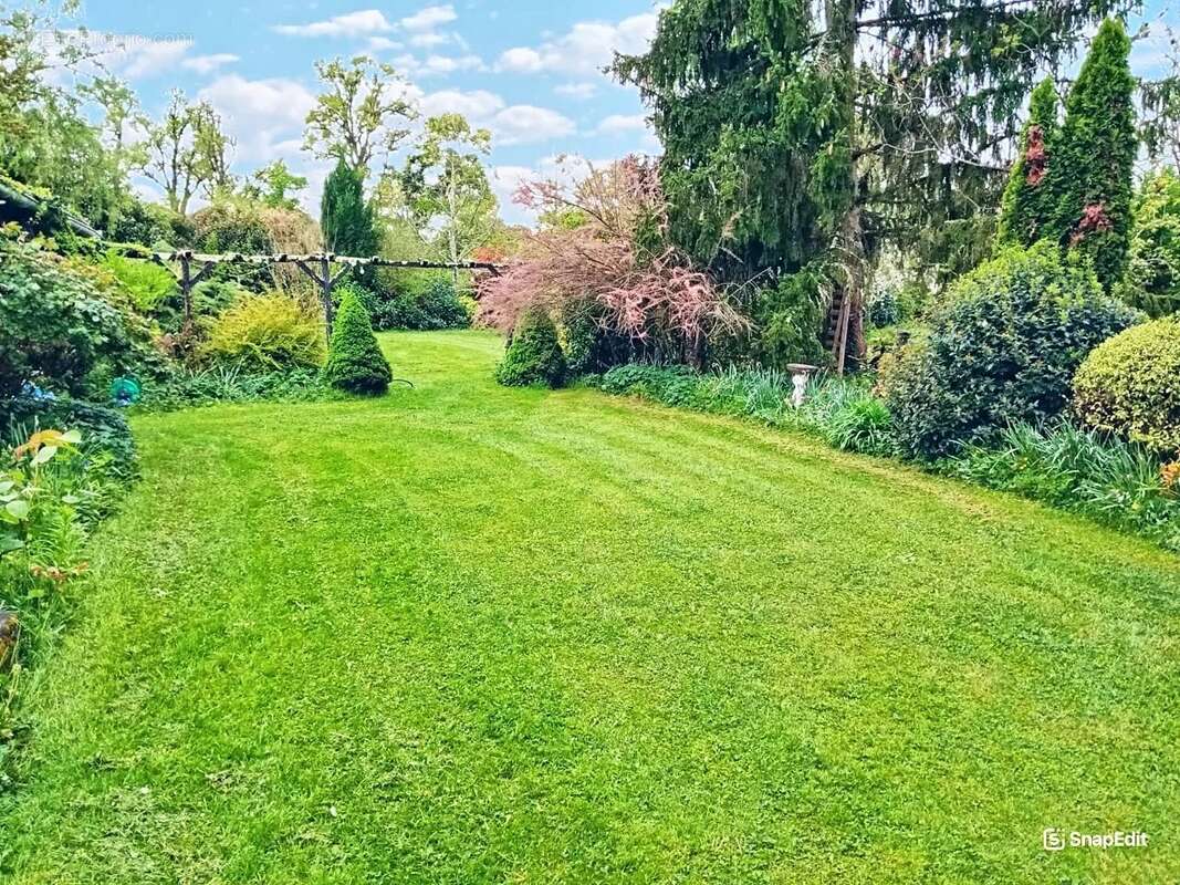 Maison à BUSSIERE-POITEVINE