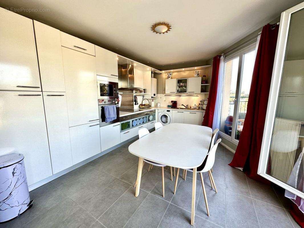 Appartement à CORBEIL-ESSONNES