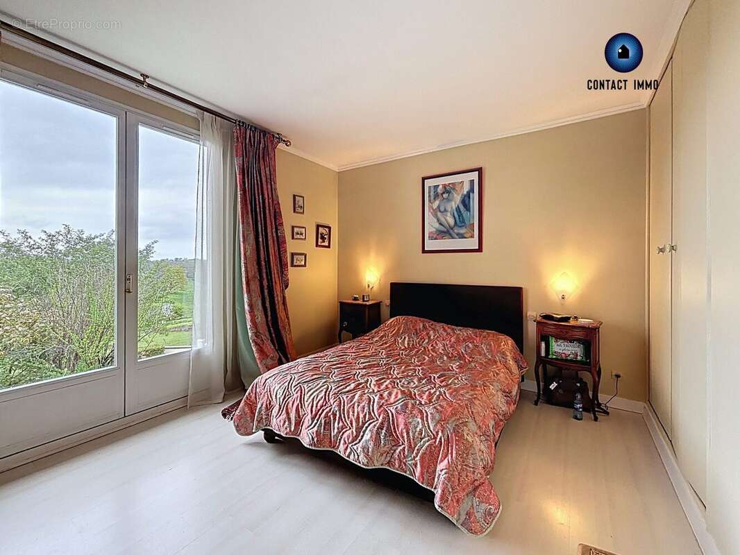 Maison à LISSAC-SUR-COUZE