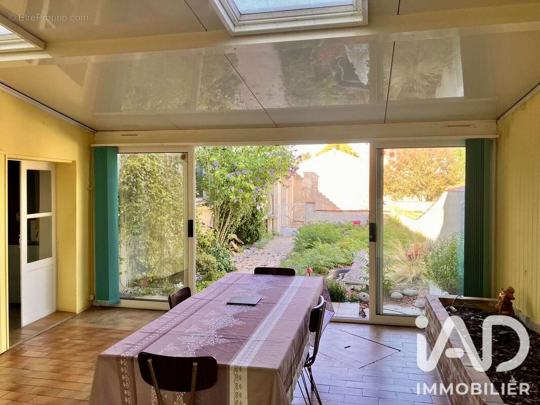 Maison 158 m² à Moreilles  - photo 7