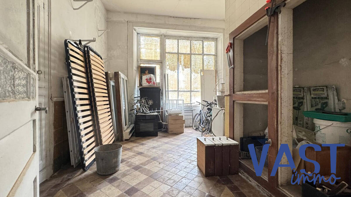 Maison à AMBRIERES-LES-VALLEES