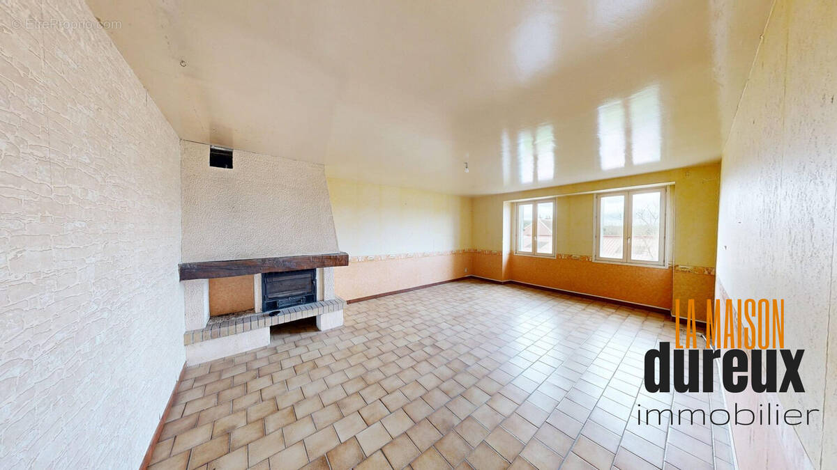 Appartement à VALAY