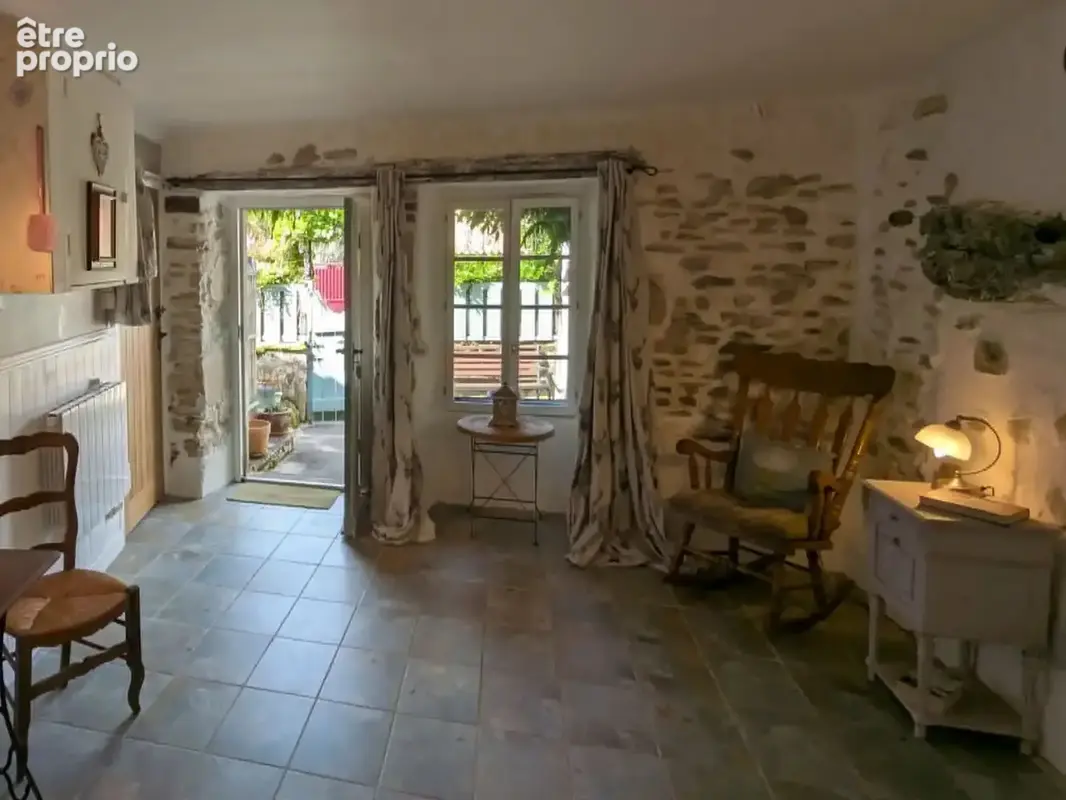 Maison spacieuse et pleine de caractère avec potentiel de gîte à Vouvant - photo 16
