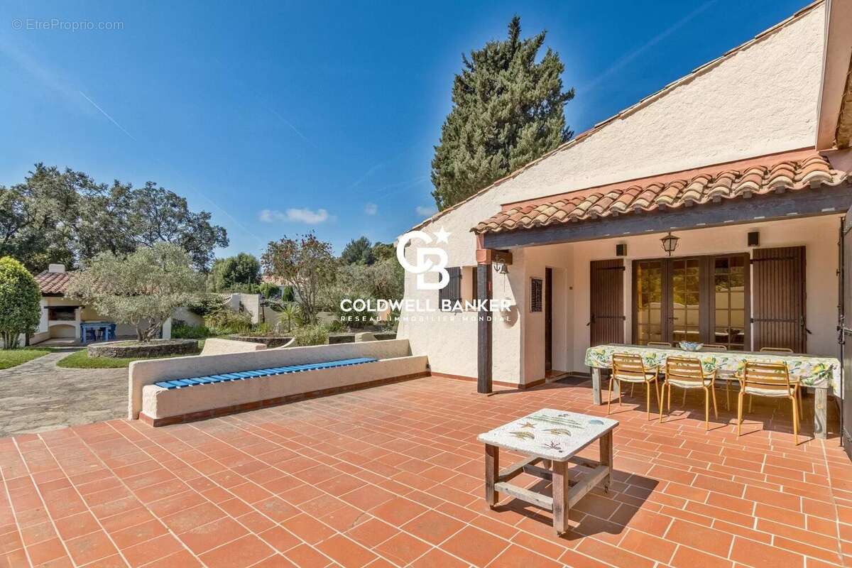 Maison à BORMES-LES-MIMOSAS