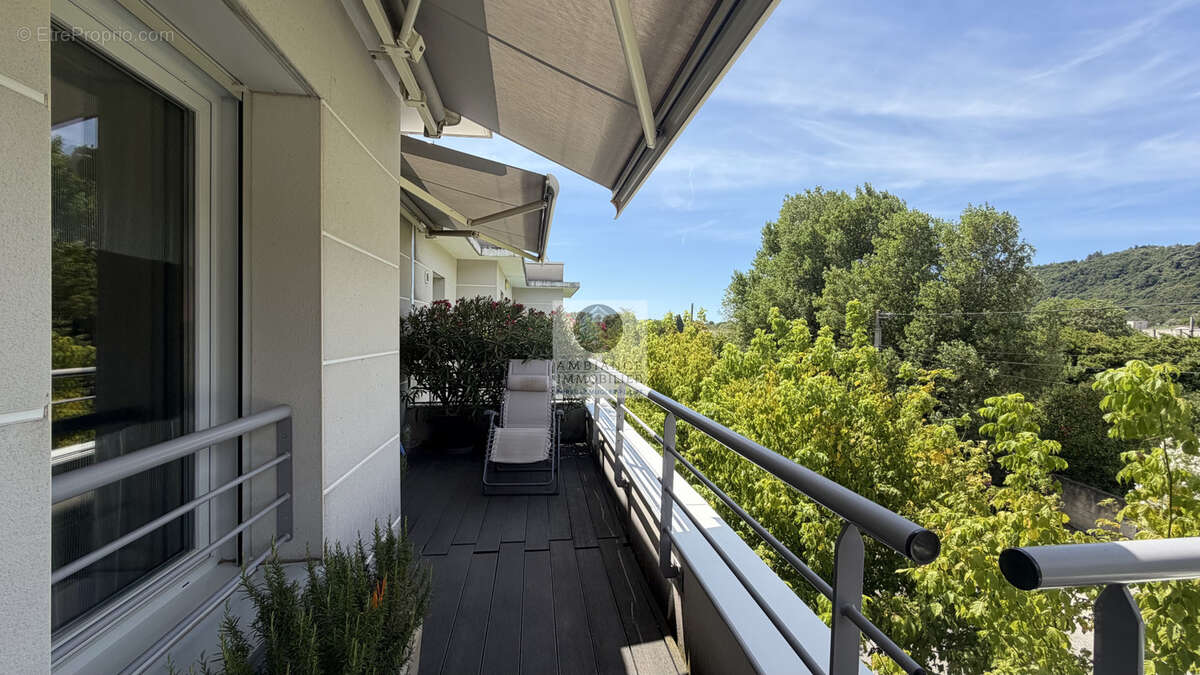 Appartement en dernier étage avec vue dégagée sur les montagnes - photo 24