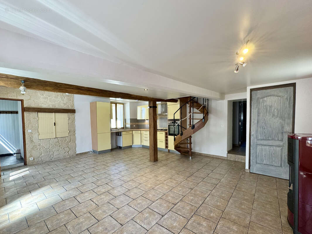 Maison à COULOMMIERS