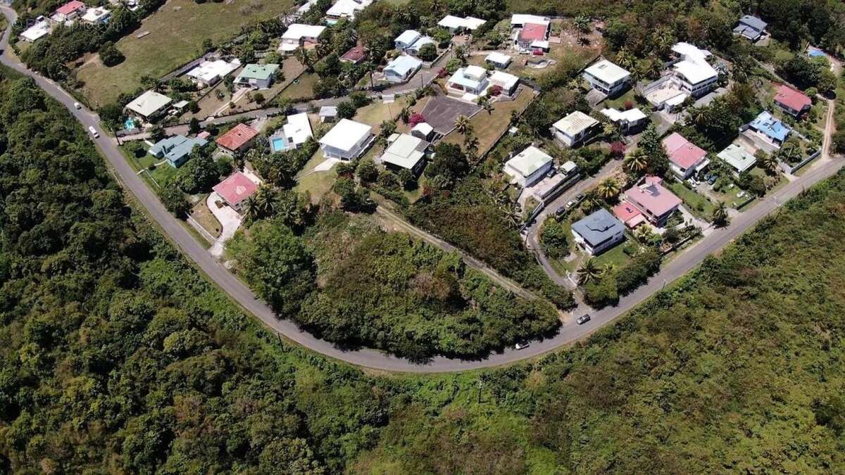 Terrain à SAINTE-ANNE