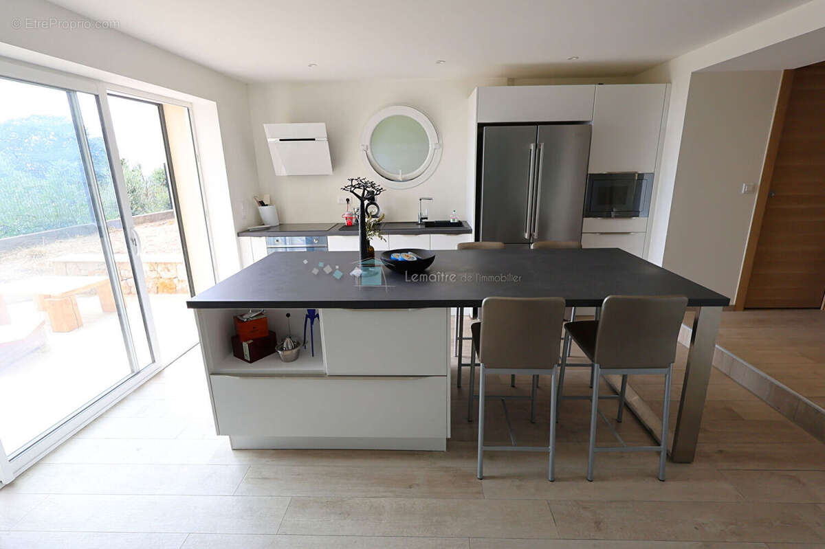 Appartement à SPERACEDES