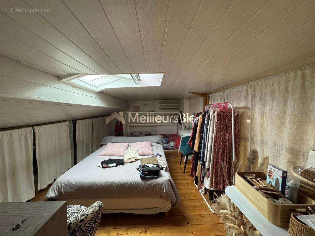 Appartement à PUGET-SUR-ARGENS