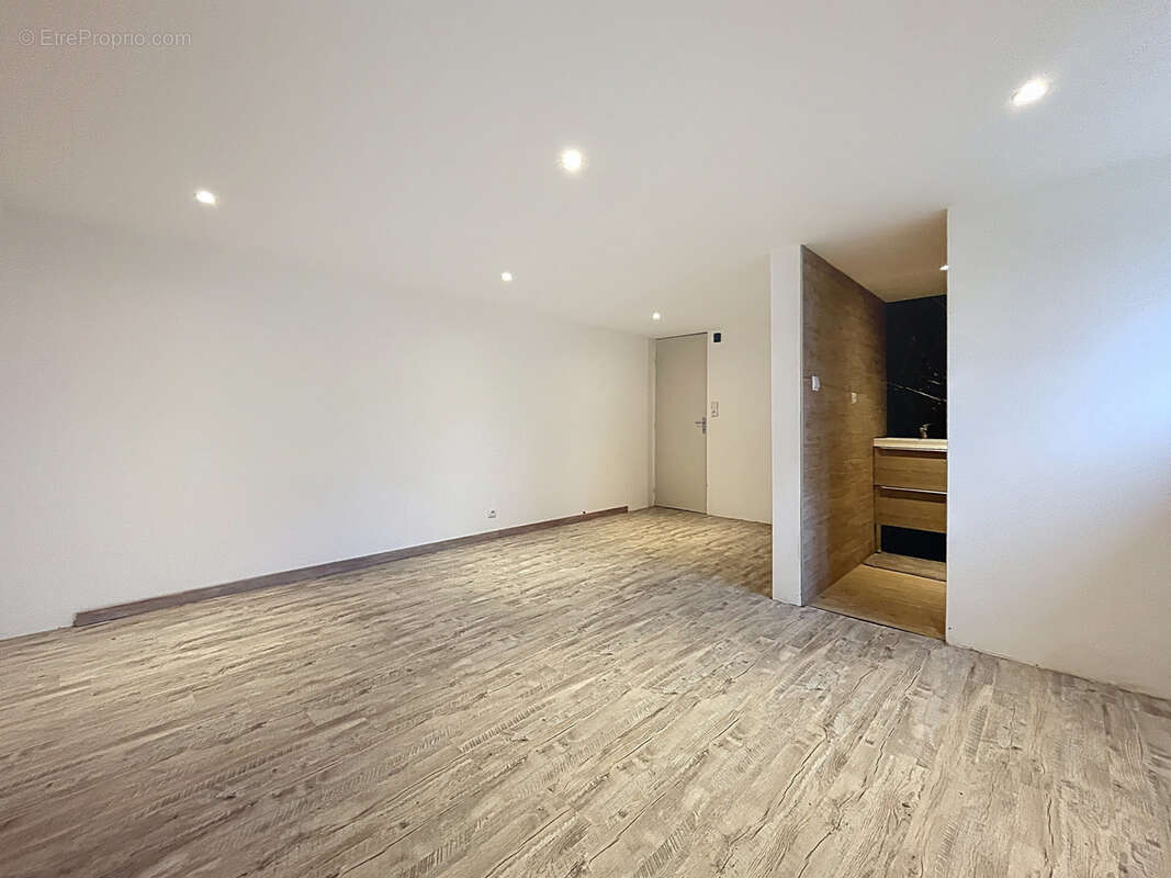 Maison à THAON-LES-VOSGES