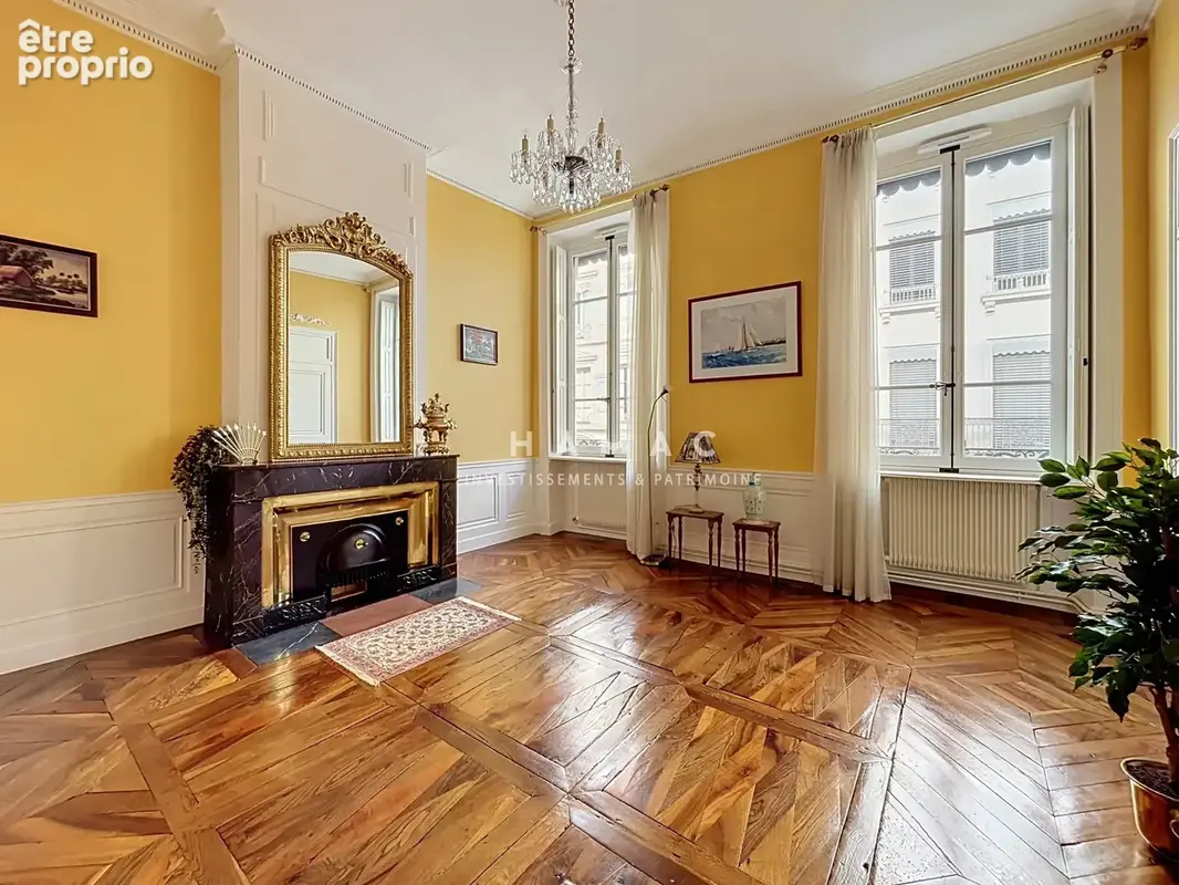T3 de charme – 83m² avec ascenseur – secteur ainay / carnot - emplacement exceptionnel - photo 2