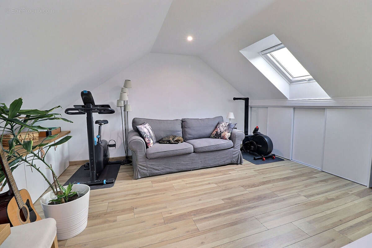 Maison à MAREIL-MARLY