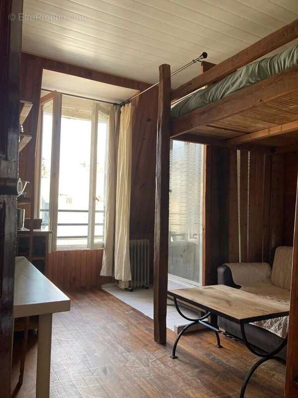 Appartement à PARIS-14E