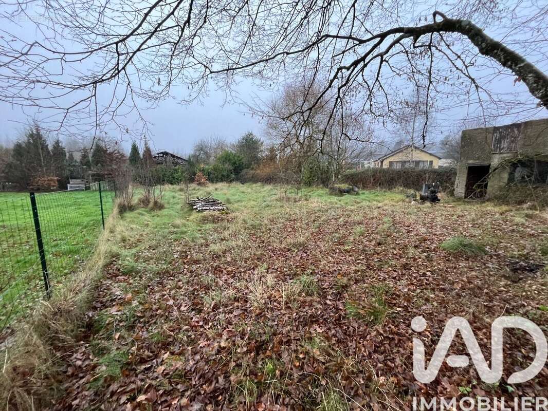 Photo 3 - Terrain à SECHEVAL