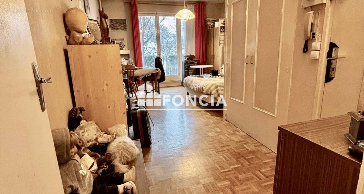 Appartement à SAINT-MAUR-DES-FOSSES