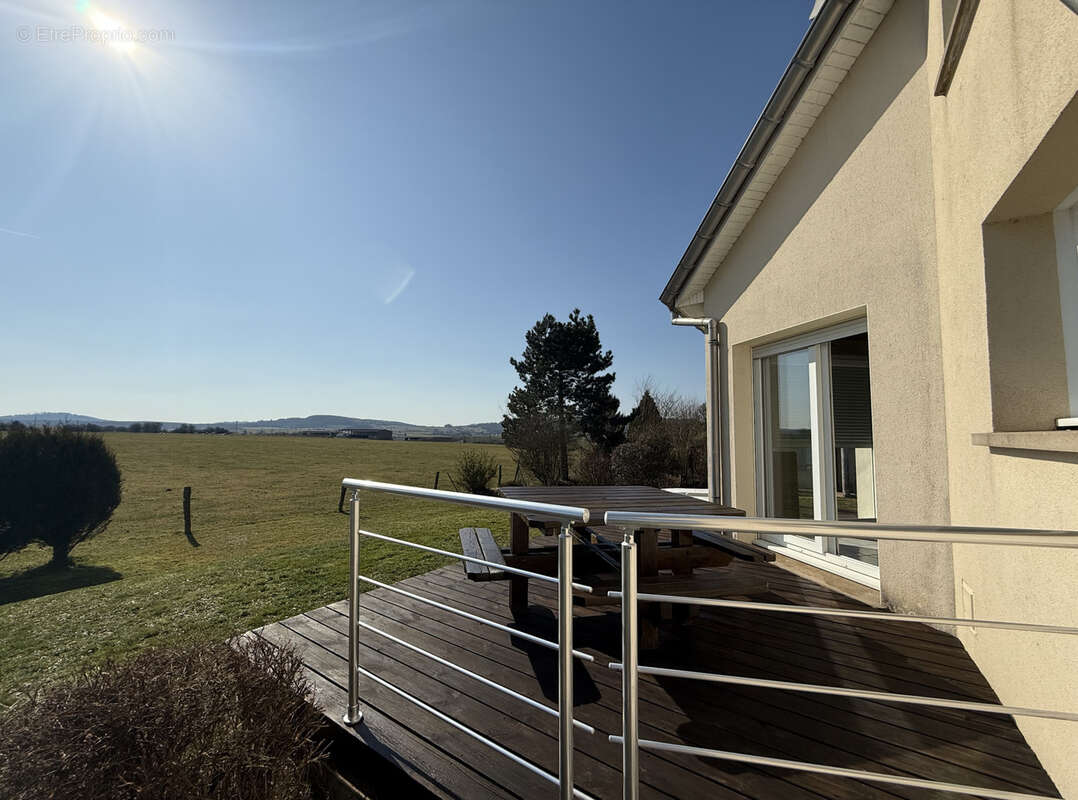 Maison à CONTREXEVILLE