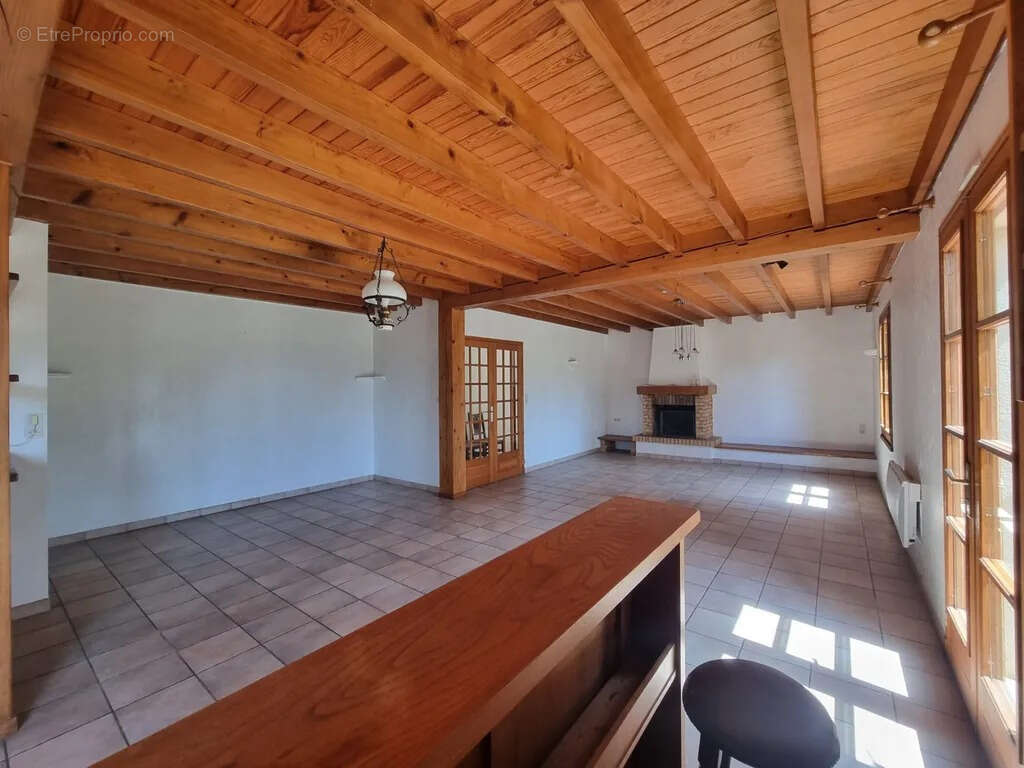 Maison à SAINTE-BAZEILLE