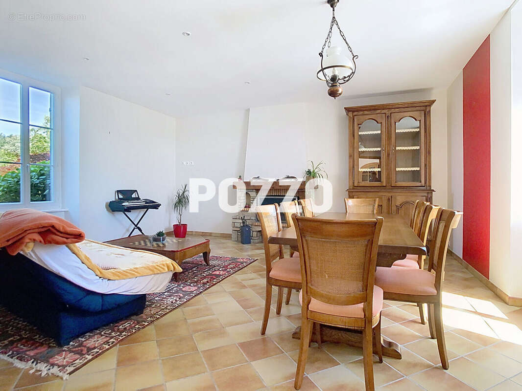 Maison à ROZ-LANDRIEUX