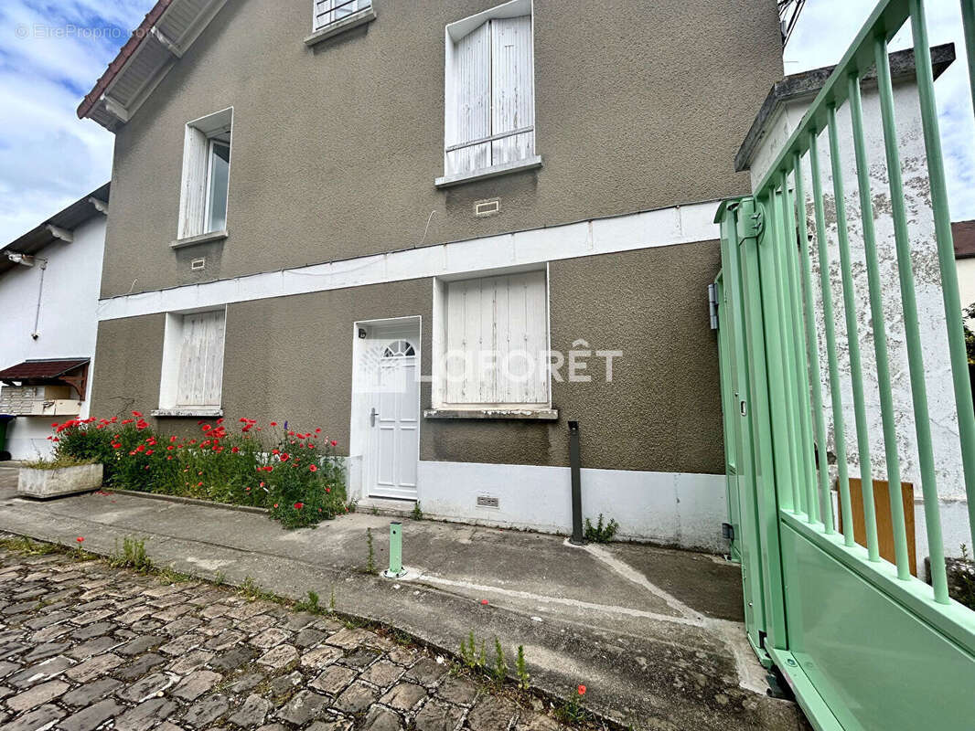 Appartement à AUBERGENVILLE