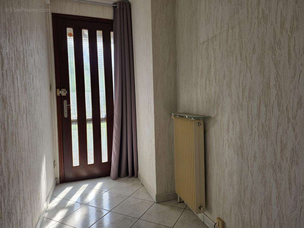 Maison 100 m² à La Rochelle  - photo 5
