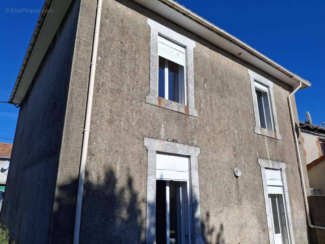 Maison à ROUMAZIERES-LOUBERT
