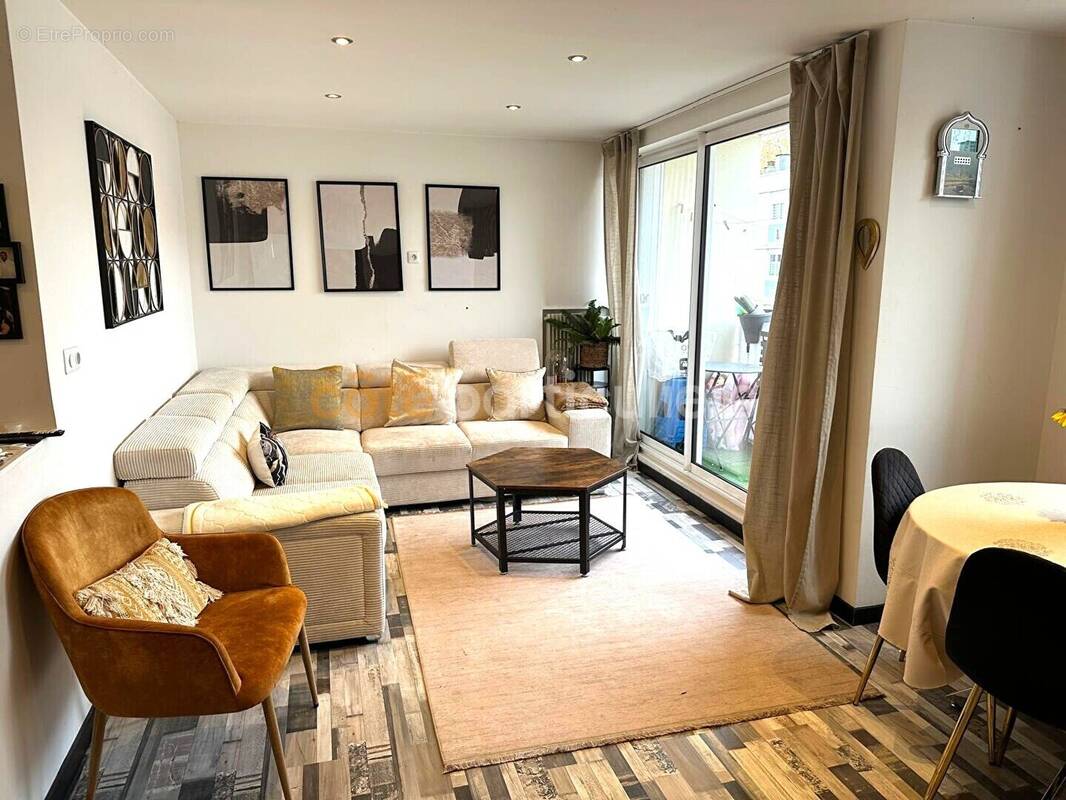 Appartement à AUXONNE