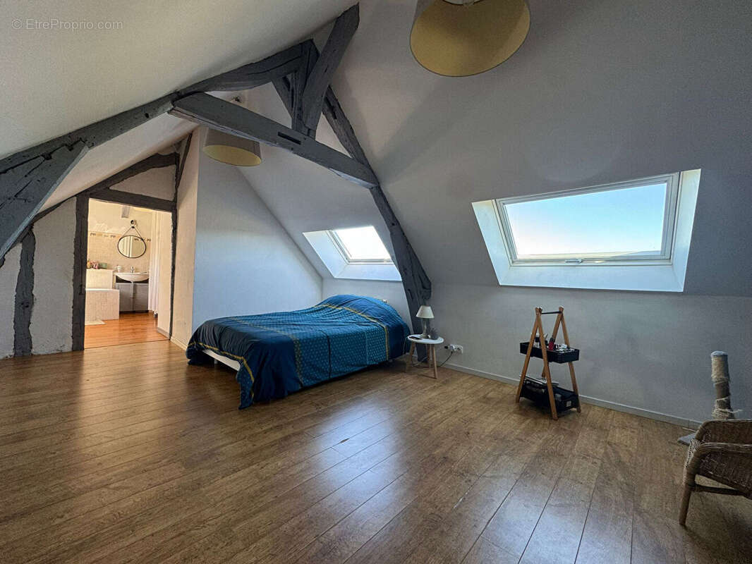 Maison à NEUVILLE-AUX-BOIS