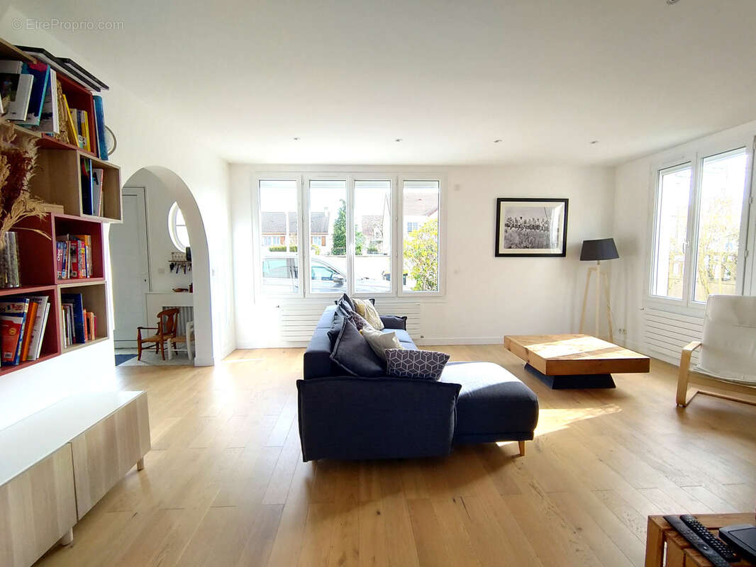 Maison à MAGNY-LES-HAMEAUX