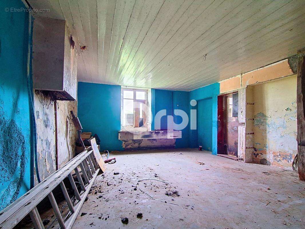 Maison à ROCHES-BETTAINCOURT