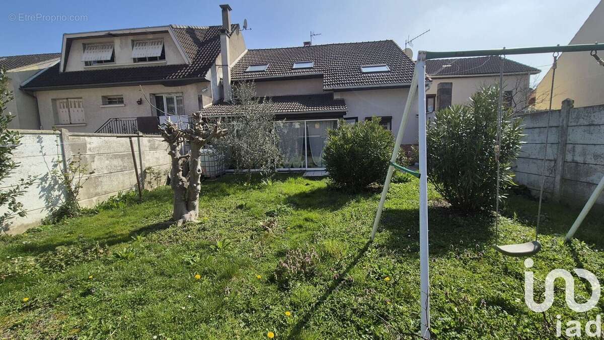 Photo 2 - Maison à SAINT-DENIS