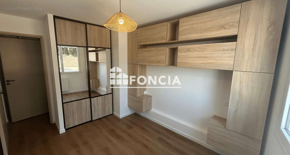 Appartement à LE COTEAU