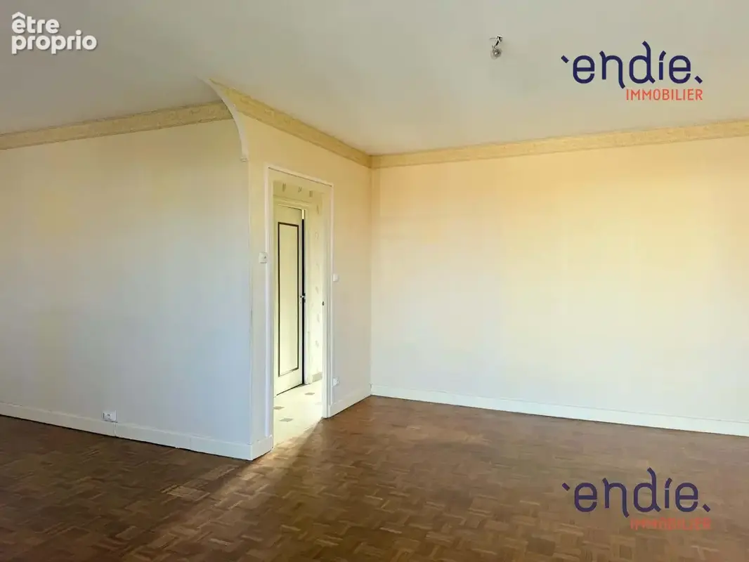 Maison 5 pièces 115 m² à vendre à Bourbon-Lancy (71140) - photo 3