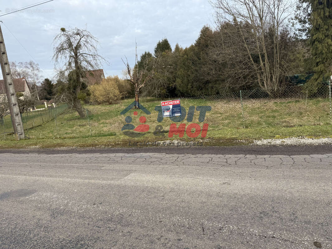 Terrain à SENARGENT-MIGNAFANS
