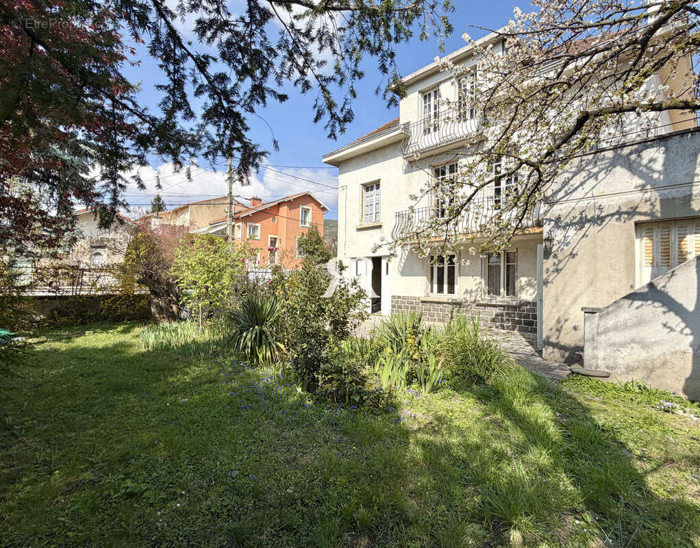 Maison à CLERMONT-FERRAND