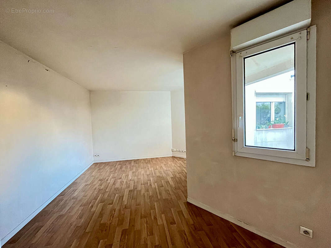 Appartement à LEVALLOIS-PERRET