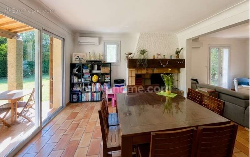 Maussane-les-Alpilles Maison 180 m2 avec 2440 m2 de terrain - photo 4