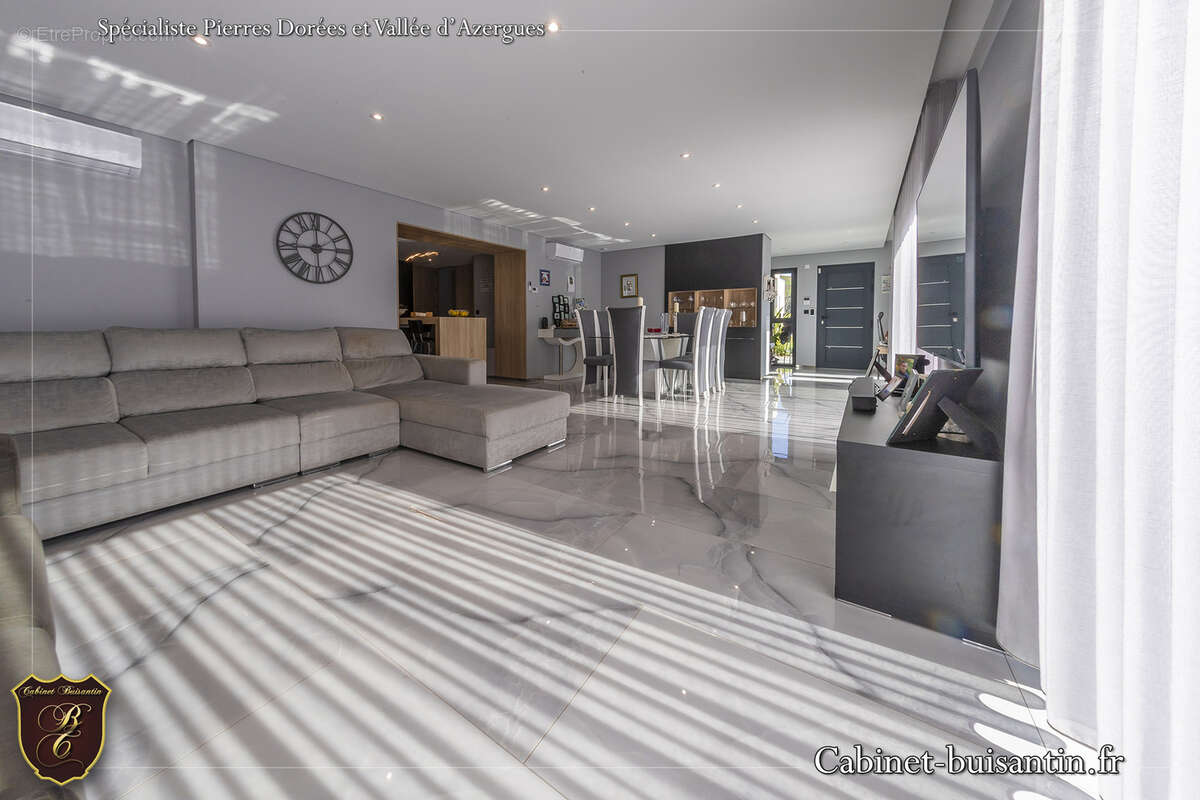 Maison à LE BOIS-D'OINGT