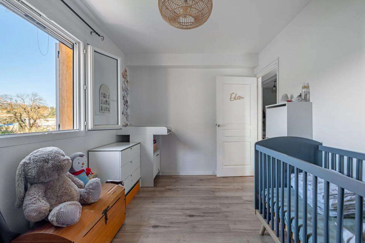 Appartement à COGOLIN