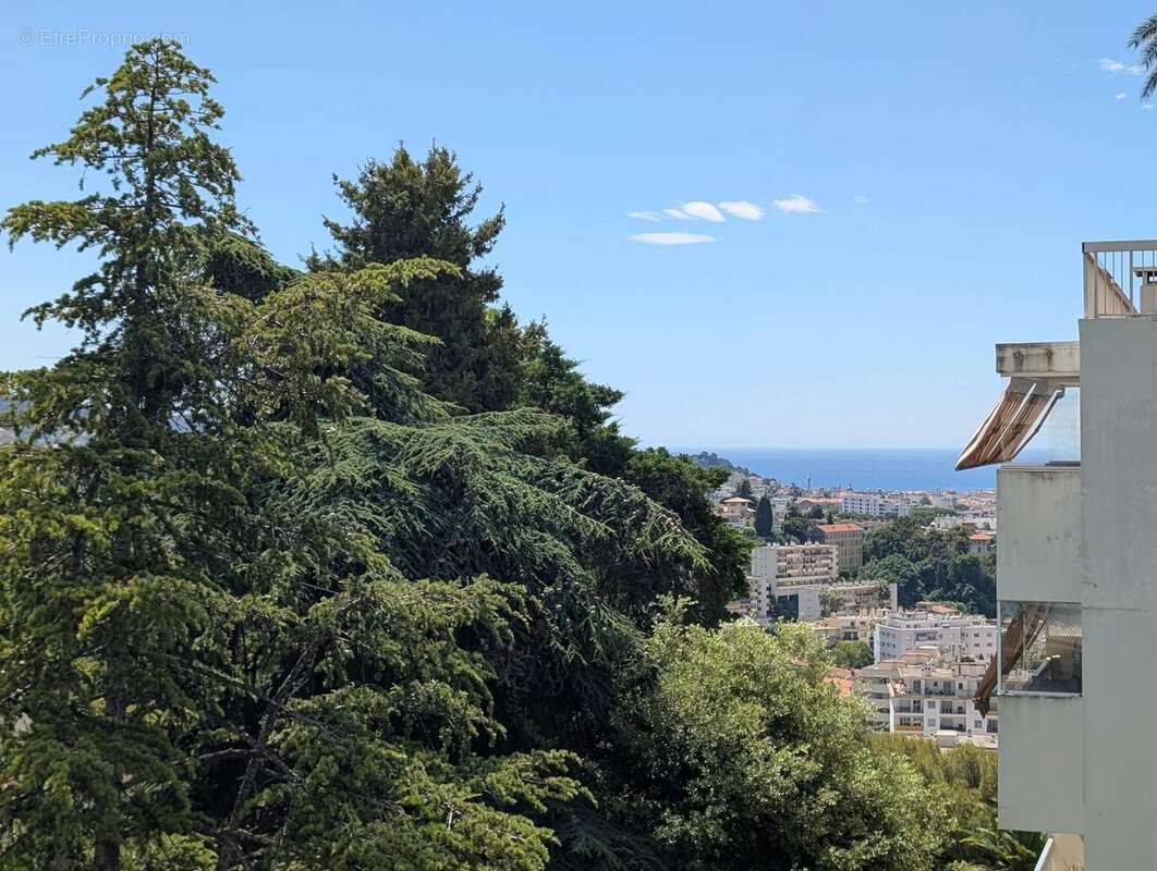 NICE – GAIRAUT – 4 pièces rénové vue panoramique  avec terrasses, parking et cave - photo 12