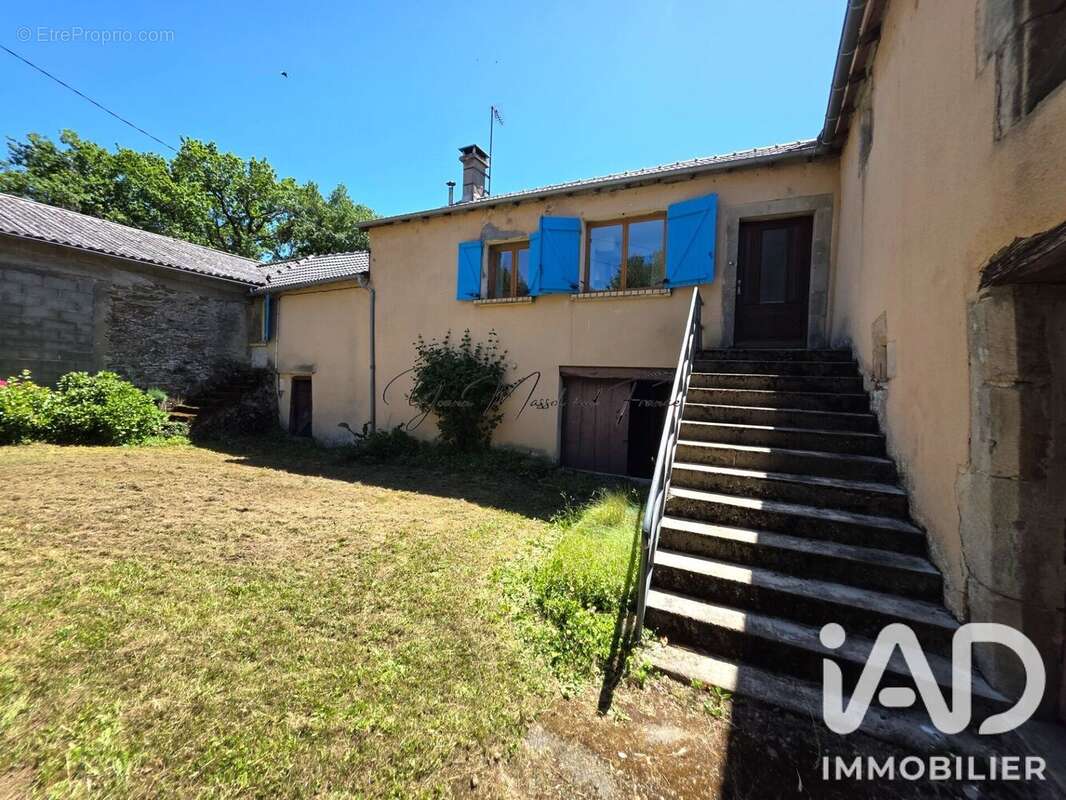 Maison 91 m² à Alrance  - photo 3