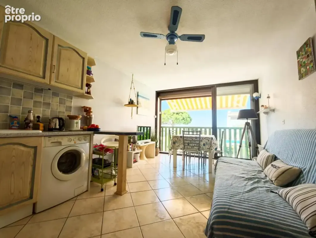 À VENDRE – Charmant T2 meublé avec vue, piscine et parking – Gruissan - photo 8