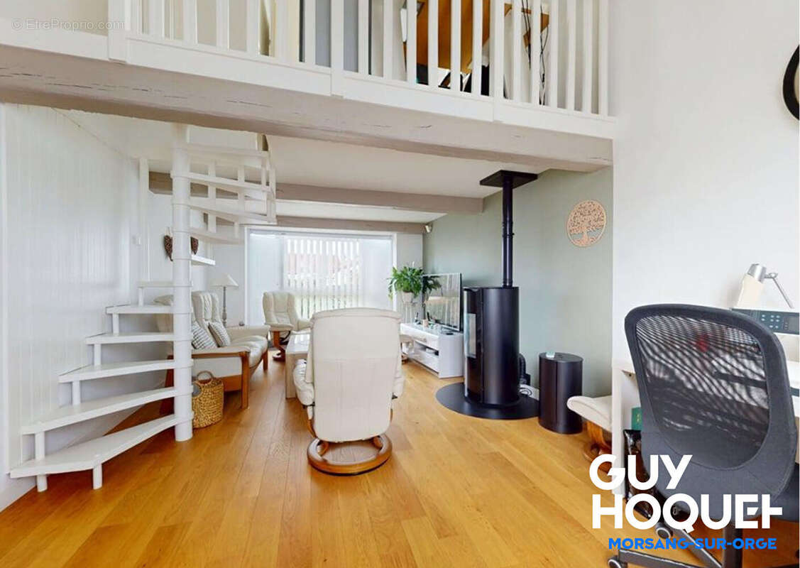 Maison à PARAY-VIEILLE-POSTE