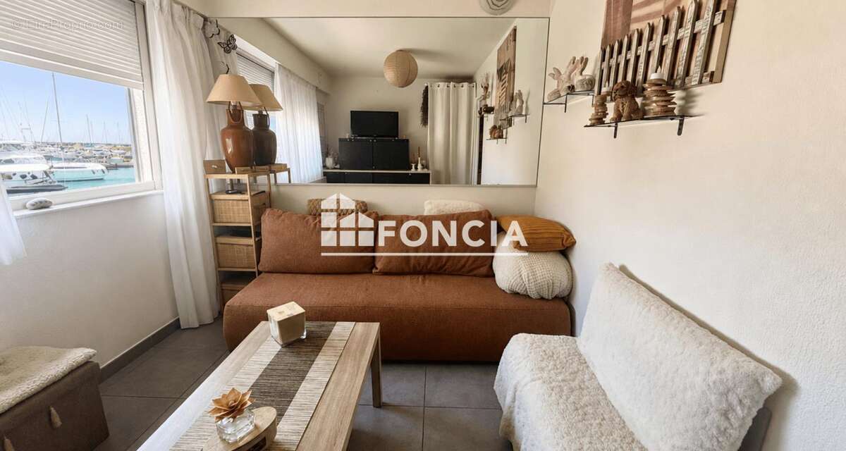 Appartement à VILLENEUVE-LOUBET